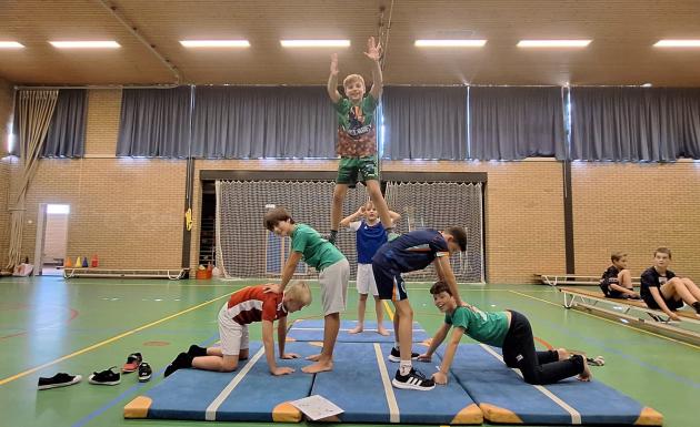 Acro